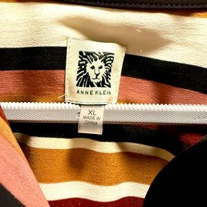 Ann Klein tunic in shades of pink cream rust and brown touches if black.